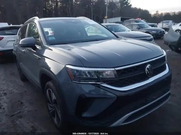 3VVVX7B28RM112677 2024 VOLKSWAGEN TAOS - Image 1