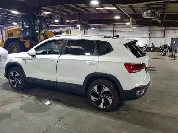 3VVVX7B2XPM363553 2023 VOLKSWAGEN TAOS - Image 2