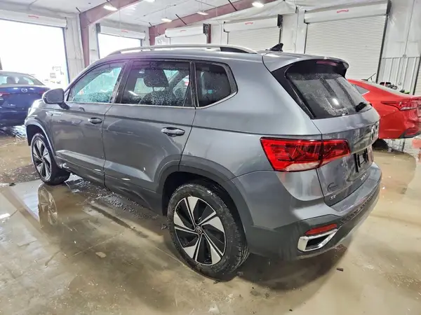 3VVVX7B2XPM370843 2023 VOLKSWAGEN TAOS - Image 2