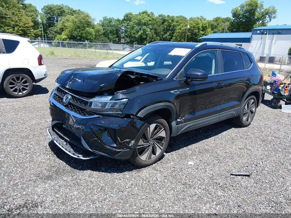 3VVVX7B2XRM027033 2024 VOLKSWAGEN TAOS - Image 2