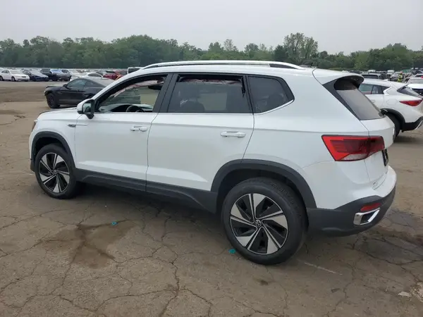 3VVVX7B2XRM115712 2024 VOLKSWAGEN TAOS - Image 2