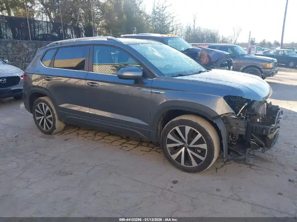 3VVWX7B23NM033500 2022 VOLKSWAGEN TAOS - Image 1