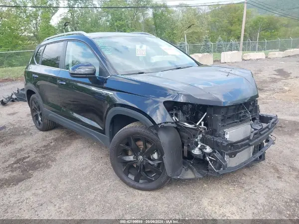 3VVWX7B24NM049589 2022 VOLKSWAGEN TAOS - Image 1