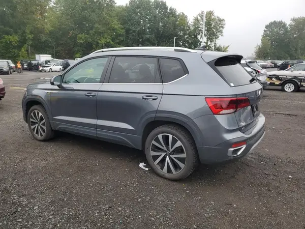 3VVWX7B25NM046605 2022 VOLKSWAGEN TAOS - Image 2