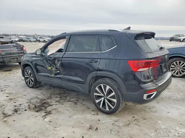 3VVWX7B26NM087163 2022 VOLKSWAGEN TAOS - Image 2