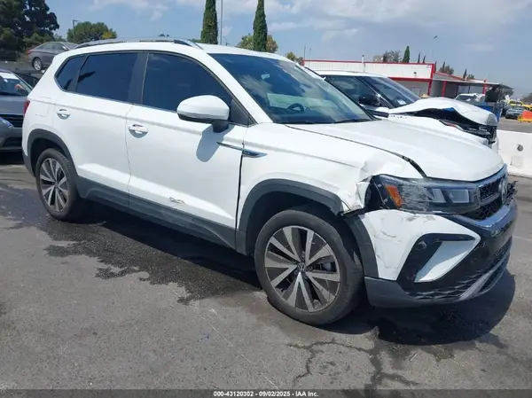 3VVWX7B28NM038627 2022 VOLKSWAGEN TAOS - Image 1