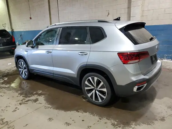 3VVWX7B28NM059753 2022 VOLKSWAGEN TAOS - Image 2