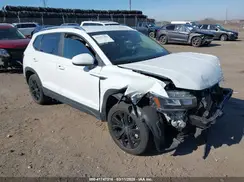 3VVWX7B2XNM098635 2022 VOLKSWAGEN TAOS