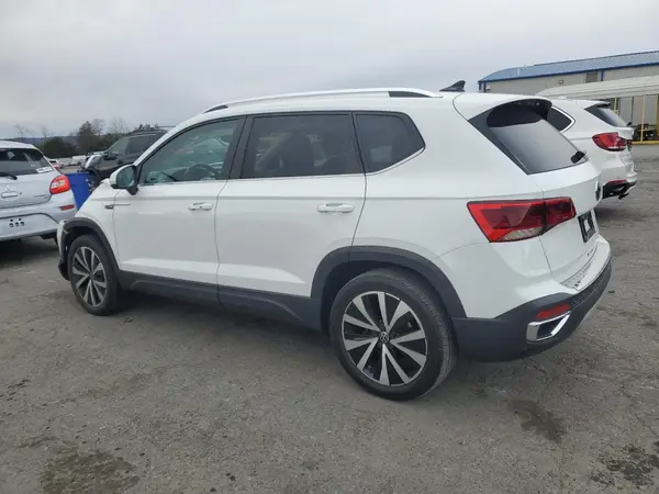 3VVYX7B22PM318510 2023 VOLKSWAGEN TAOS - Image 2
