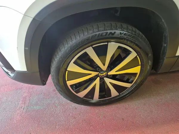 3VVYX7B22PM332844 2023 VOLKSWAGEN TAOS - Image 2
