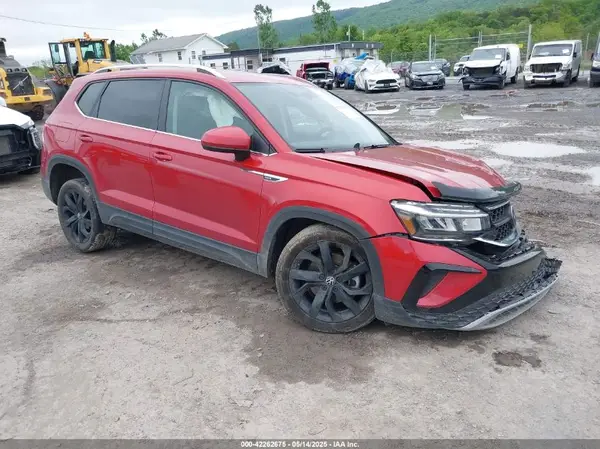 3VVYX7B23NM069731 2022 VOLKSWAGEN TAOS - Image 1