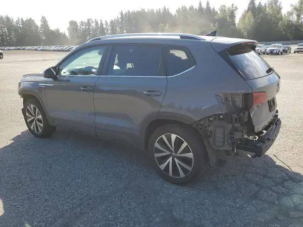 3VVYX7B25NM063980 2022 VOLKSWAGEN TAOS - Image 2