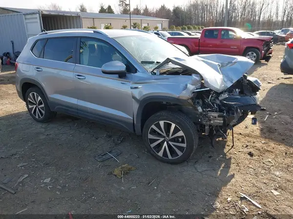 3VVYX7B27NM034643 2022 VOLKSWAGEN TAOS - Image 1