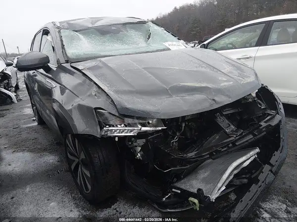 3VVYX7B27NM093417 2022 VOLKSWAGEN TAOS - Image 1