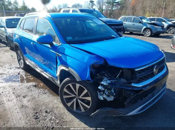 3VVYX7B29PM304555 2023 VOLKSWAGEN TAOS - Image 1