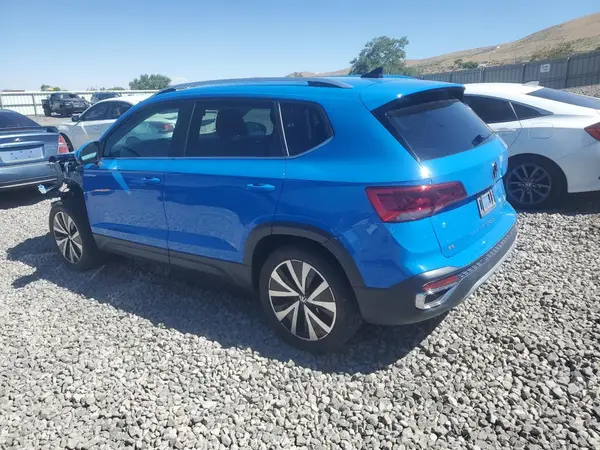 3VVYX7B2XNM035429 2022 VOLKSWAGEN TAOS - Image 2