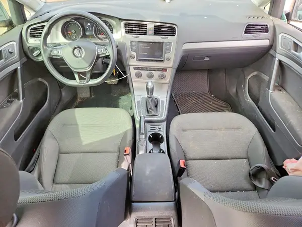 3VW017AU6HM511645 2017 VOLKSWAGEN GOLF - Image 8