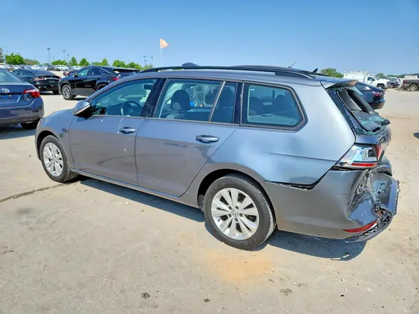 3VW017AU8HM507676 2017 VOLKSWAGEN GOLF - Image 2