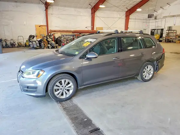3VW017AU8HM512716 2017 VOLKSWAGEN GOLF - Image 1