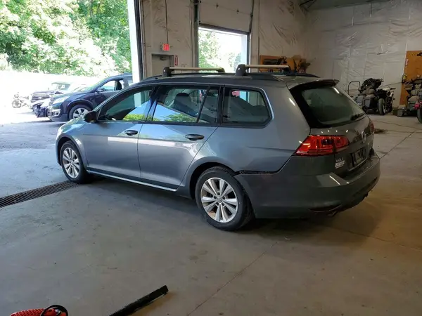 3VW017AU8HM512716 2017 VOLKSWAGEN GOLF - Image 2