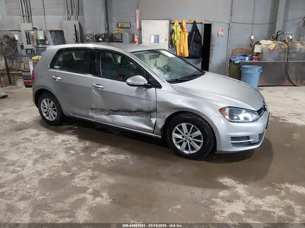 3VW117AU1HM006133 2017 VOLKSWAGEN GOLF - Image 1