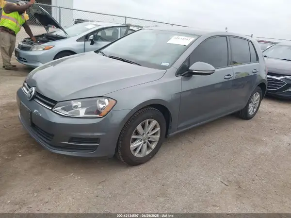 3VW117AU1HM073007 2017 VOLKSWAGEN GOLF - Image 2