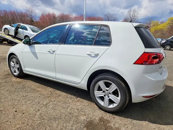 3VW117AU1HM076876 2017 VOLKSWAGEN GOLF - Image 2