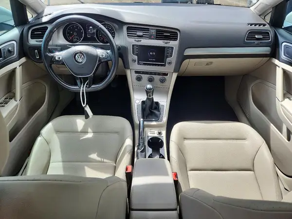 3VW117AU1HM076876 2017 VOLKSWAGEN GOLF - Image 8