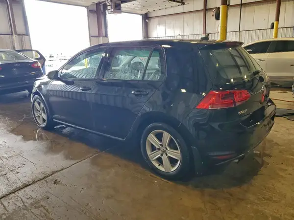 3VW117AU2HM025015 2017 VOLKSWAGEN GOLF - Image 2