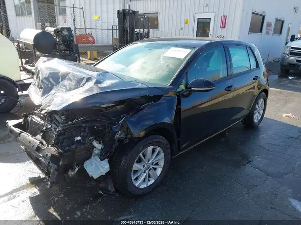 3VW117AU3GM015155 2016 VOLKSWAGEN GOLF - Image 2