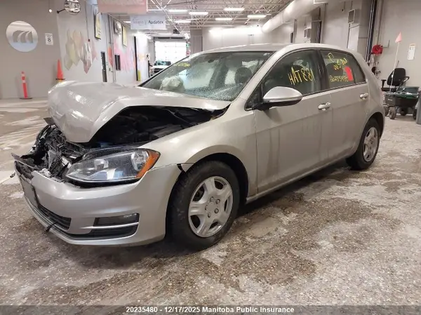 3VW117AU3HM005808 2017 VOLKSWAGEN GOLF - Image 2