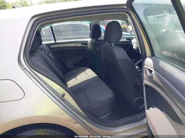 3VW117AU3HM008143 2017 VOLKSWAGEN GOLF - Image 8