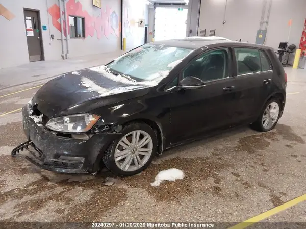 3VW117AU4HM044276 2017 VOLKSWAGEN GOLF - Image 2