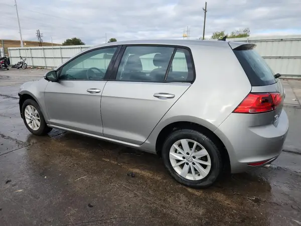 3VW117AU4HM069484 2017 VOLKSWAGEN GOLF - Image 2