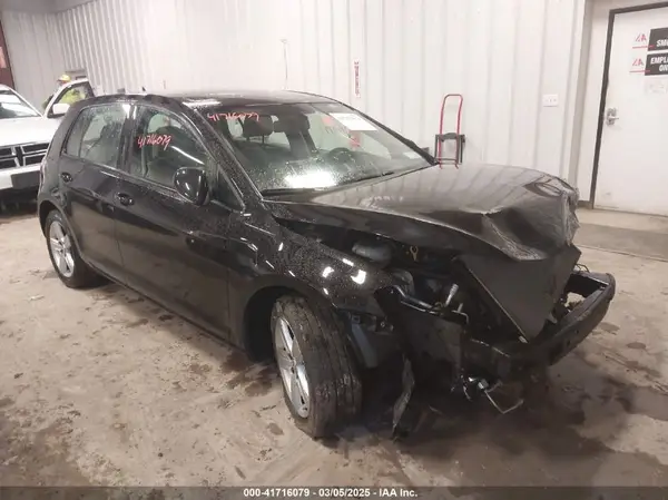 3VW117AU4HM070036 2017 VOLKSWAGEN GOLF - Image 1