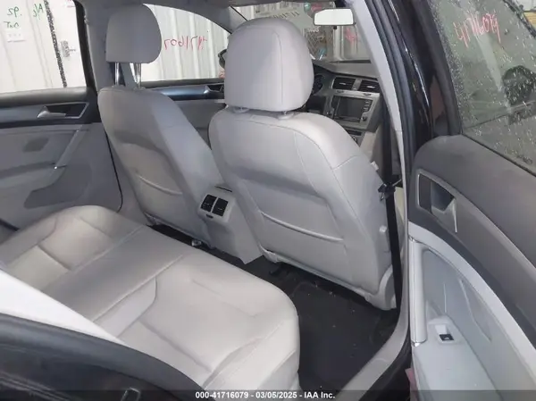3VW117AU4HM070036 2017 VOLKSWAGEN GOLF - Image 8
