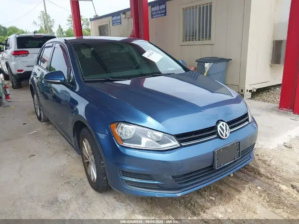 3VW117AU5GM049663 2016 VOLKSWAGEN GOLF - Image 1