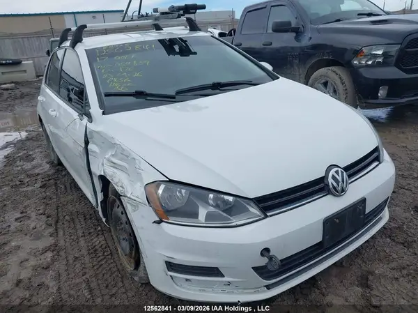 3VW117AU6HM054839 2017 VOLKSWAGEN GOLF - Image 1