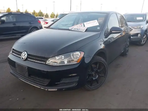 3VW117AU7GM016874 2016 VOLKSWAGEN GOLF - Image 2