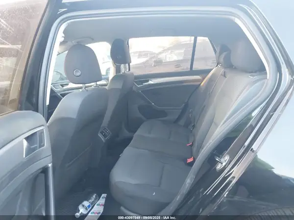 3VW117AU7GM016874 2016 VOLKSWAGEN GOLF - Image 8
