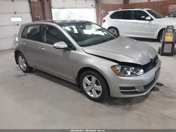 3VW117AU7HM031960 2017 VOLKSWAGEN GOLF - Image 1