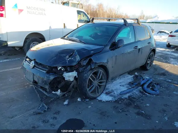3VW117AU9HM009569 2017 VOLKSWAGEN GOLF - Image 2