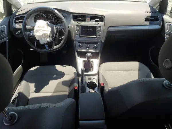3VW117AU9HM070212 2017 VOLKSWAGEN GOLF - Image 8