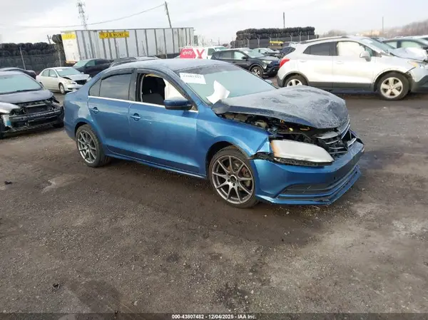 3VW167AJ0HM218691 2017 VOLKSWAGEN JETTA - Image 1