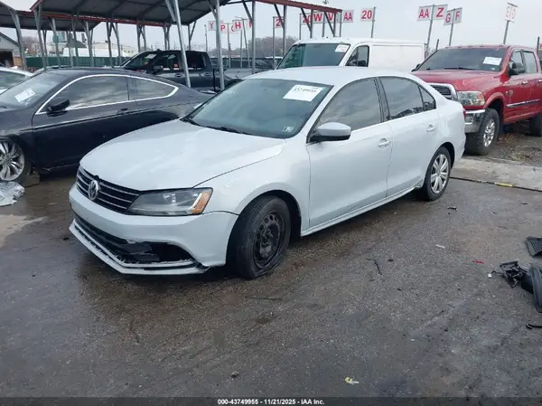 3VW167AJ0HM266031 2017 VOLKSWAGEN JETTA - Image 2