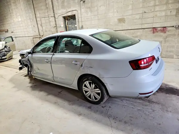 3VW167AJ0HM266062 2017 VOLKSWAGEN JETTA - Image 2