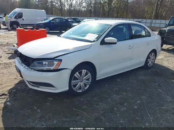 3VW167AJ0HM277613 2017 VOLKSWAGEN JETTA - Image 2