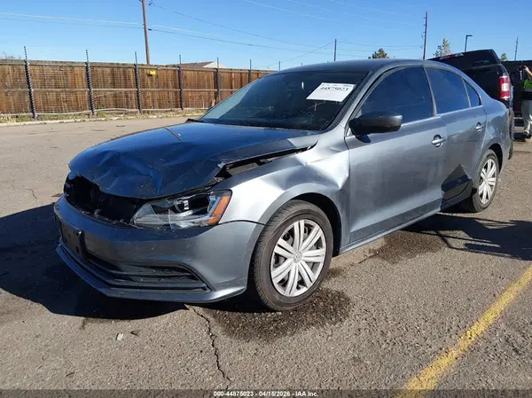 3VW167AJ0HM313803 2017 VOLKSWAGEN JETTA - Image 2