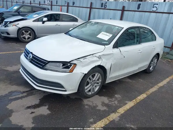 3VW167AJ0HM348096 2017 VOLKSWAGEN JETTA - Image 2