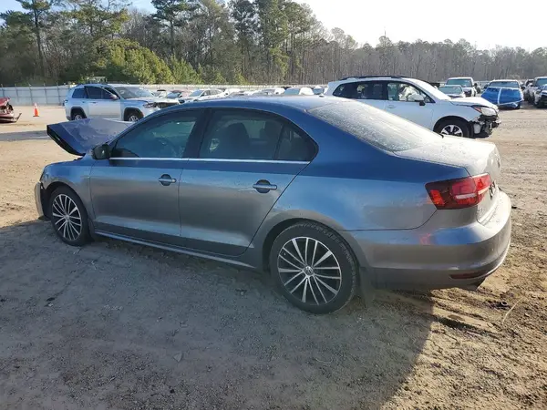 3VW167AJ0HM358353 2017 VOLKSWAGEN JETTA - Image 2
